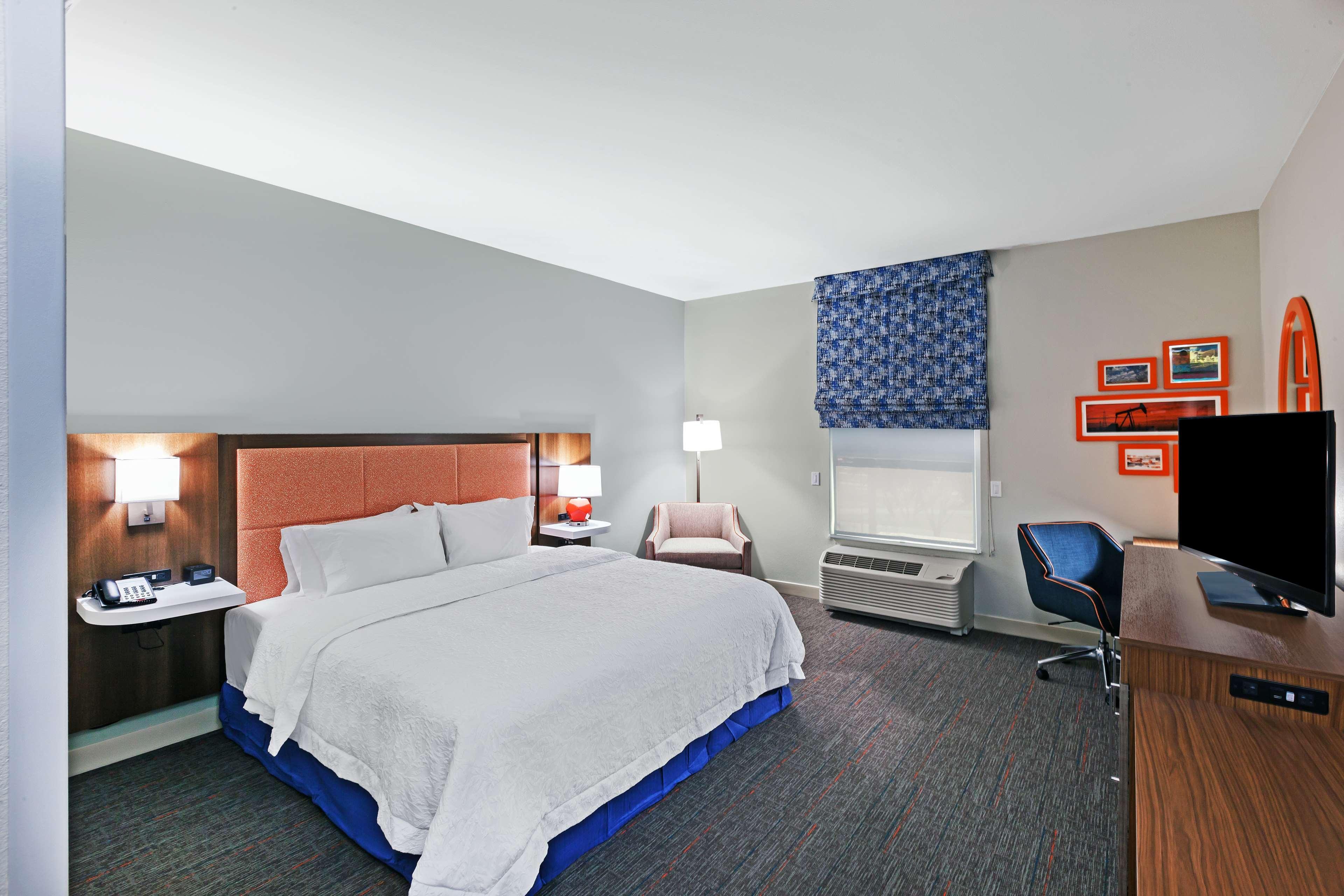 Hampton Inn Озона Экстерьер фото